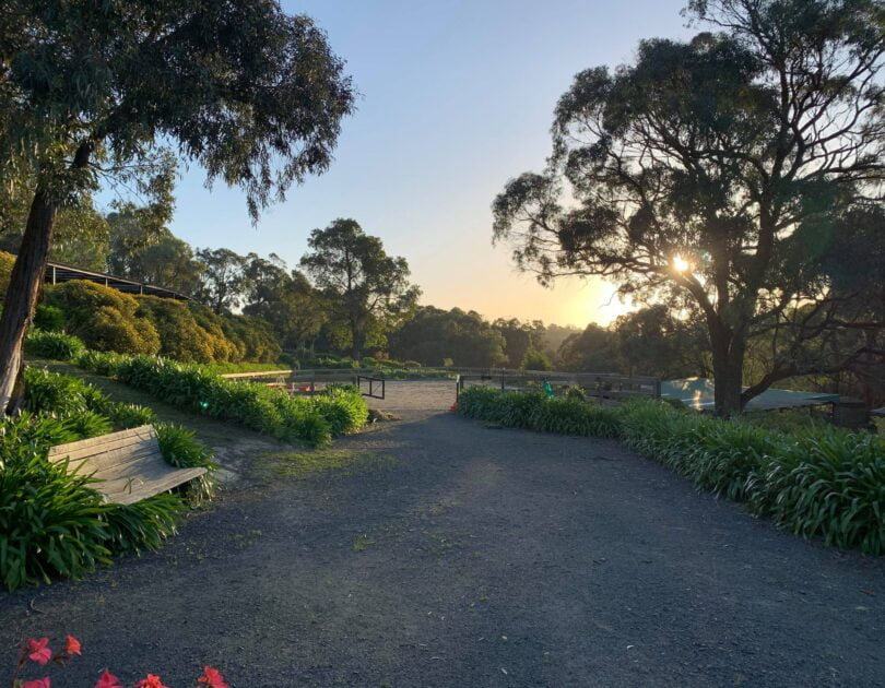 listing gallery item