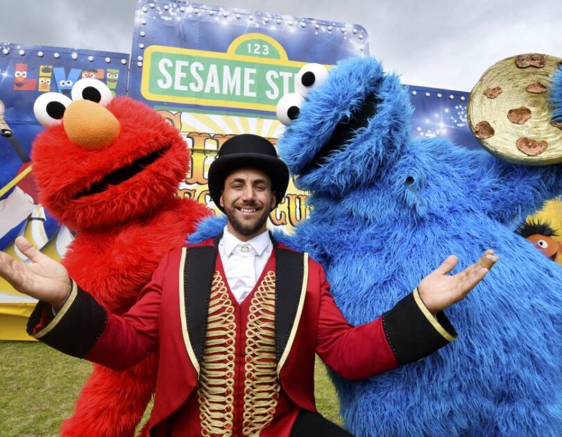 listing gallery item