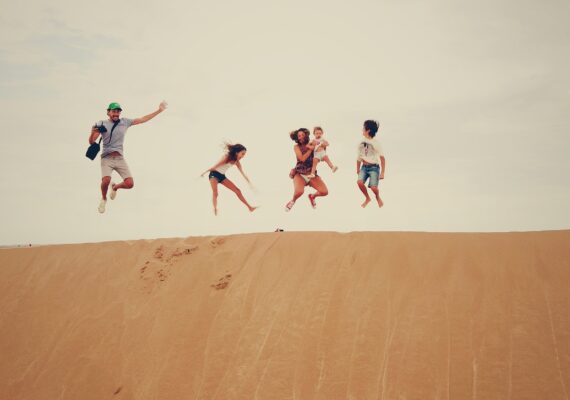 Where are good holiday destinations in Australia?