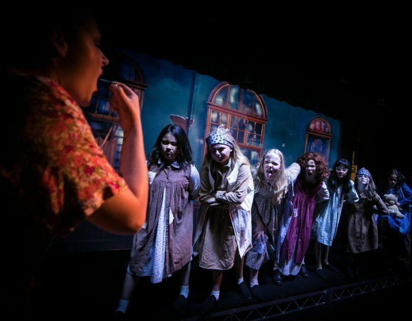 listing gallery item