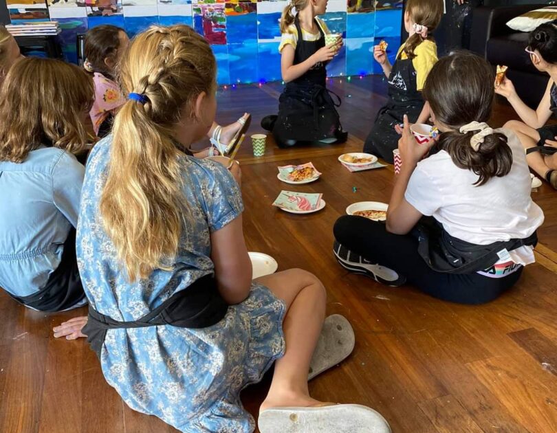 listing gallery item