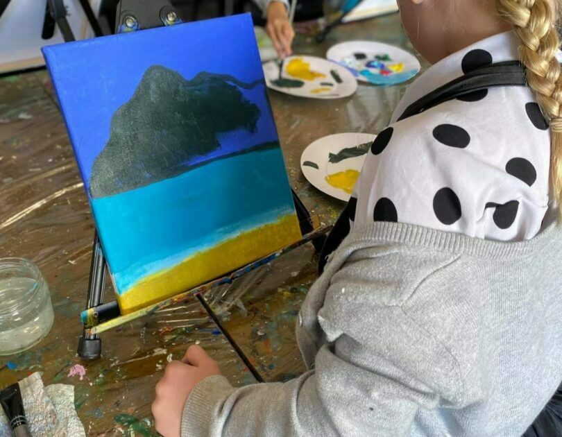 listing gallery item