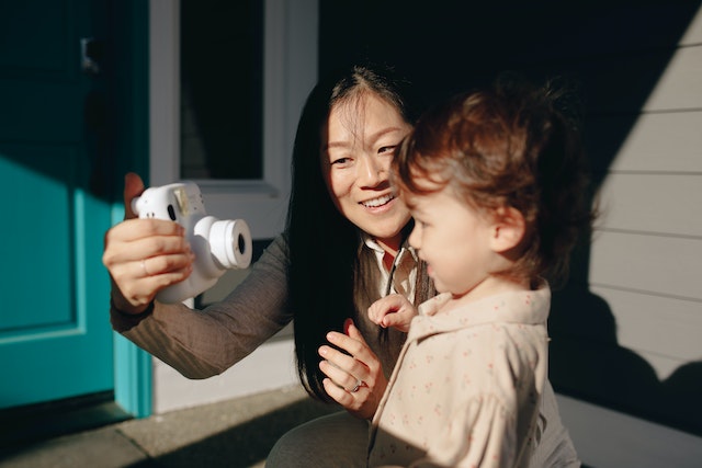 Passport Photo of Infant – How to take a baby ID photo with your phone