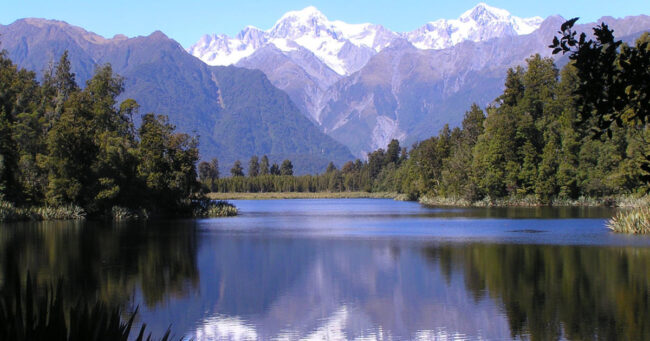 Lake Matheson – The Most Beautiful “Mirror Lake” in New Zealand