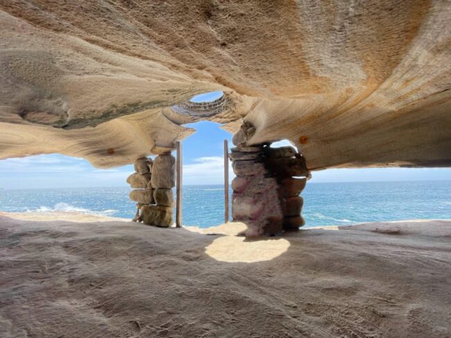 Finding the Mysterious Cave on the Cliffside – Sydney Skylight Cave