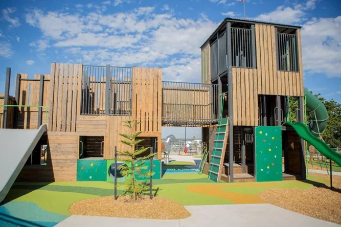 Minta Hilltop Fantasy Playground