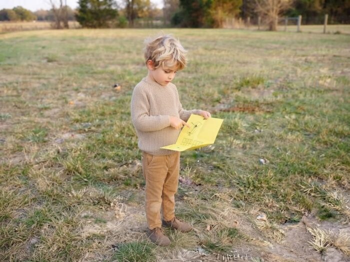 50 Fun Scavenger Hunt Clues for Kids (Free Backyard List)