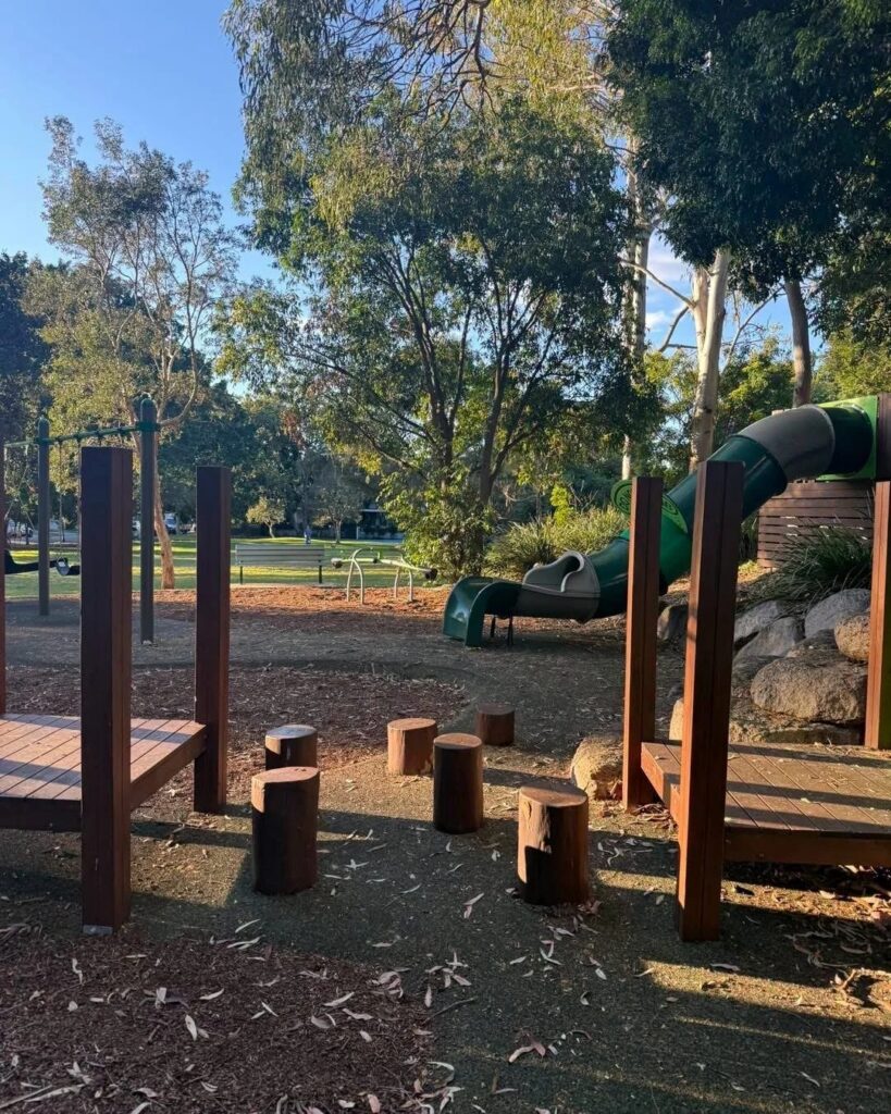 Johnston Park, Bulimba