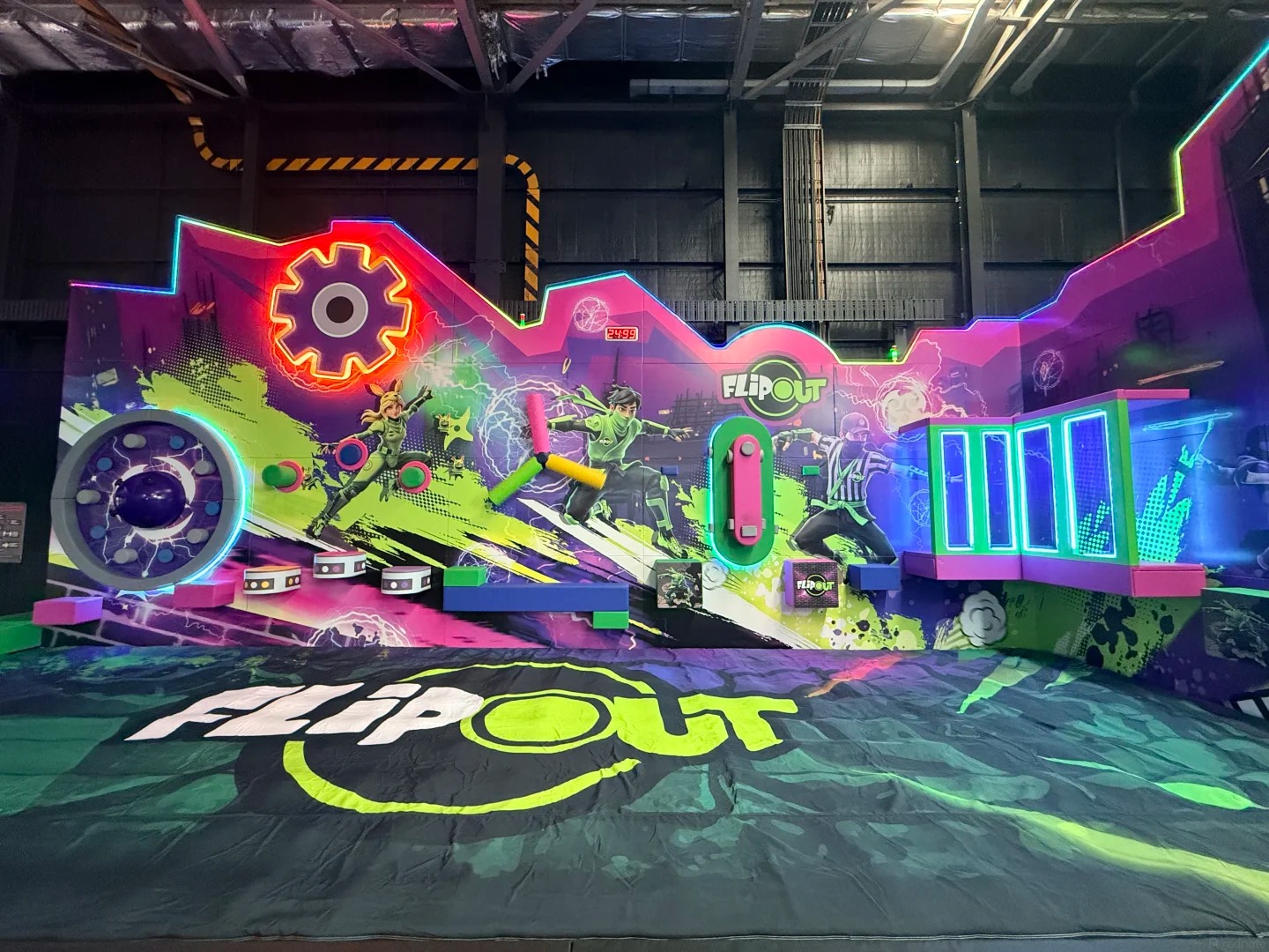 Flip Out Elizabeth Review - What It's Like Inside